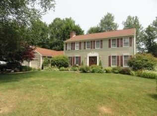 6 Tamie Way, Pittsfield, MA 01201