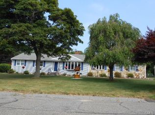 26 Harvester Rd, Trumbull, CT 06611