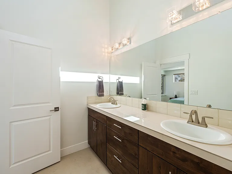 63372 Ob Riley Rd — Photo 31