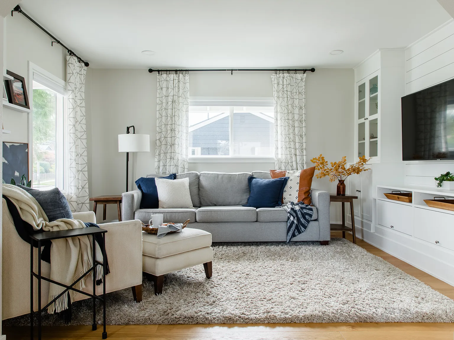 4 bed, 2200 sqft, $6,500 — Photo 2