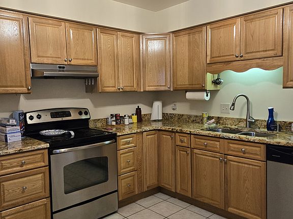3rd image of 5405 Sweetwater Ct