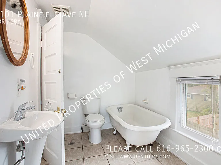 3101 Plainfield Ave NE — Photo 14