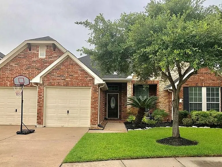 21806 Silverpeak Ct — Photo 1