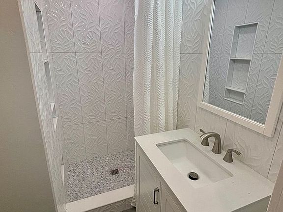 5th image of 961 Thomas Ave #963-1-5