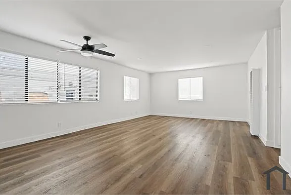 525 W 8th St #201 — Photo 15