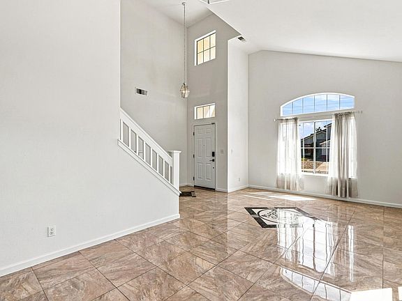 3rd image of 5034 Comanche Way