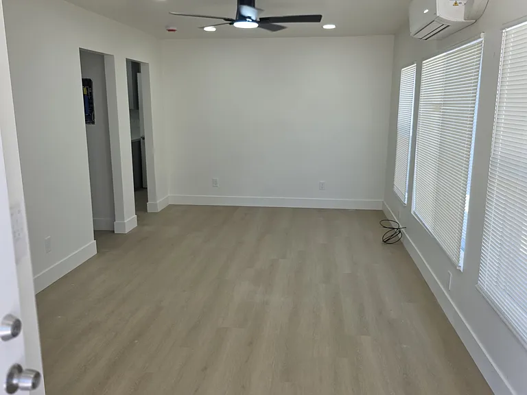 424 B St #8 — Photo 2