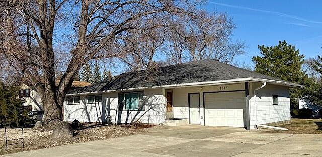 1st image of 1516 N Dakota St