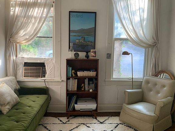 5th image of 3106 Wellington Ave