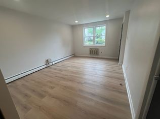 1412 Aldine St #1, Philadelphia, PA 19111