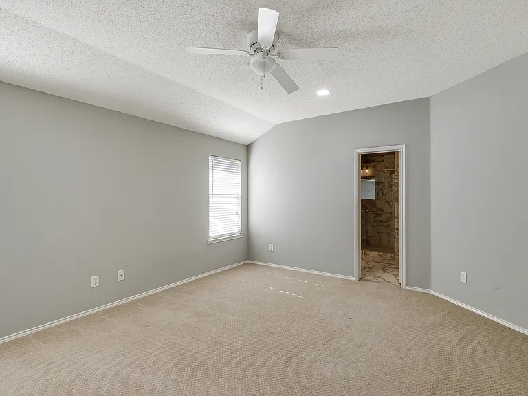 9905 Tyler Dr — Photo 22