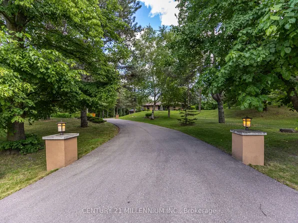 44 Gibson Lake Dr, Caledon, ON L7E 4B2