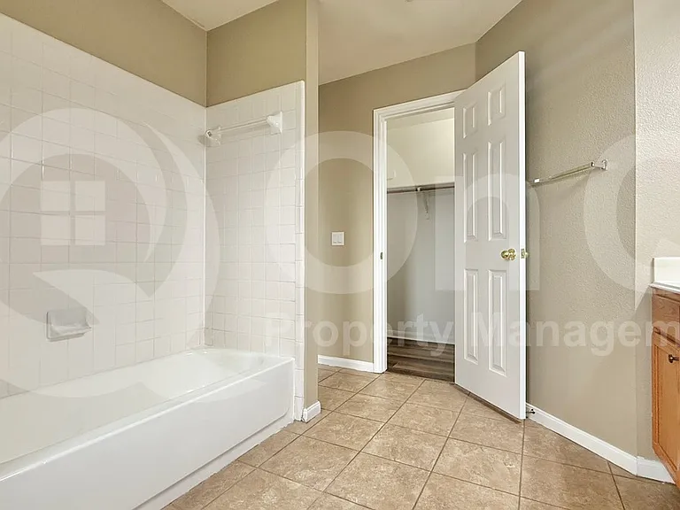 1512 Saint Leger St — Photo 18