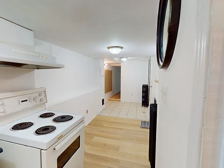 634 Dovercourt Rd #6 — Photo 6