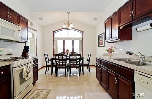 4th image of 18600 S Pine Lake Dr #3D