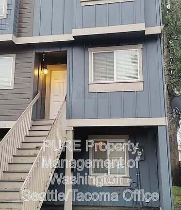 2nd image of 4038 S Lawrence St #B
