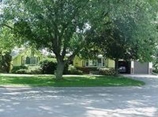 939 Somonauk St, Sycamore, IL 60178