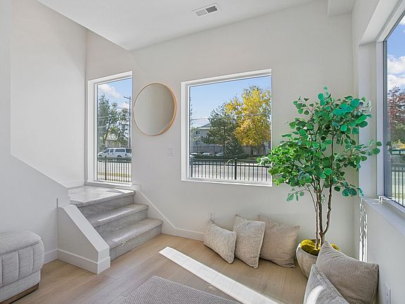 3rd image of 320 E Jessica View Ln S #10