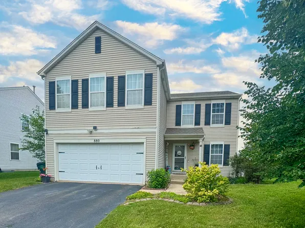 880 Black Cherry Ln, Round Lake Heights, IL 60073