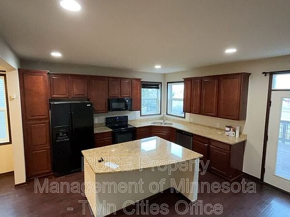 5th image of 1704 Basswood Ct