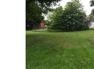 7122 Barton Dr, Mentor, OH 44060