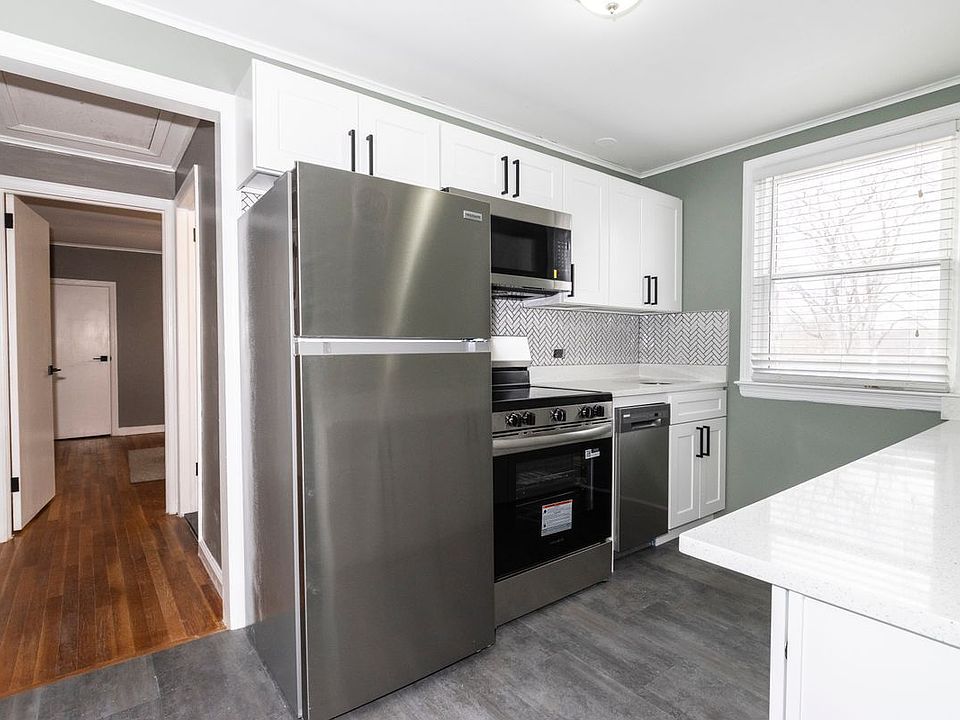 1st image of 23 Gates Ave #2