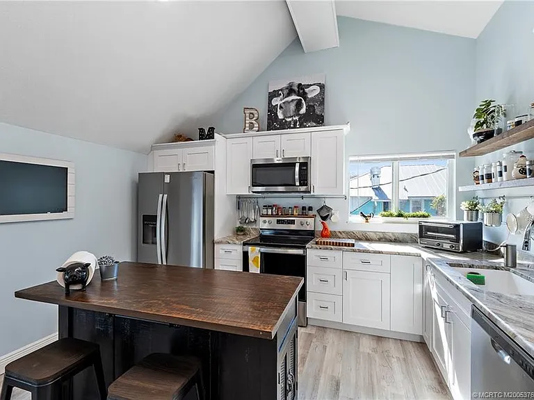 310 SE Denver Ave #2 — Photo 32