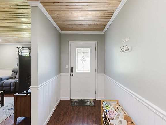 4th image of 205 Noah Ln