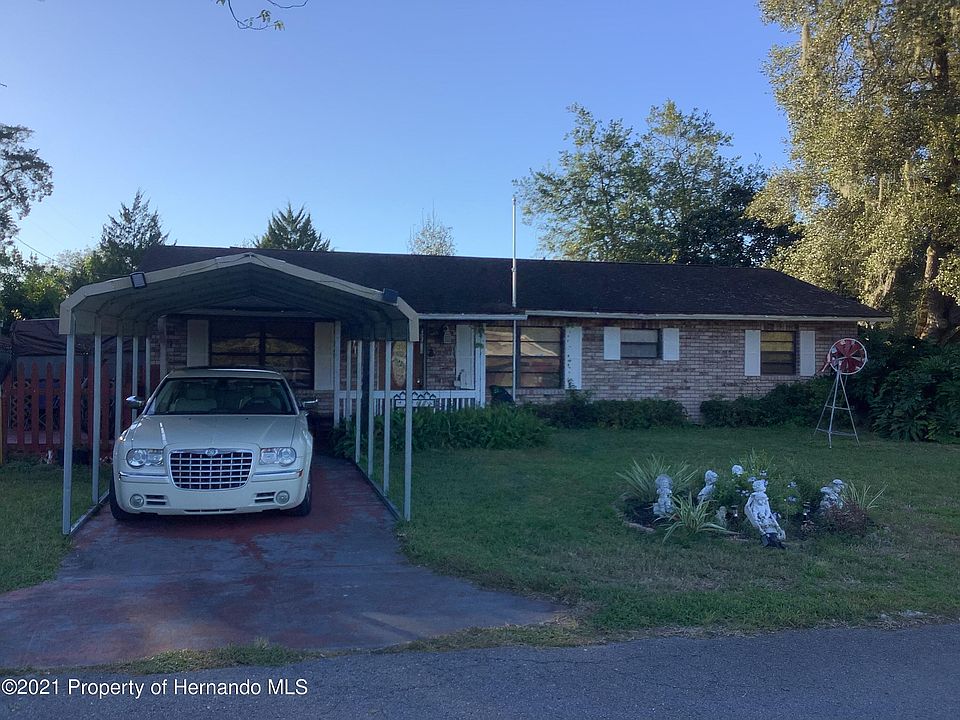 1st image of 3267 Riverdale Dr