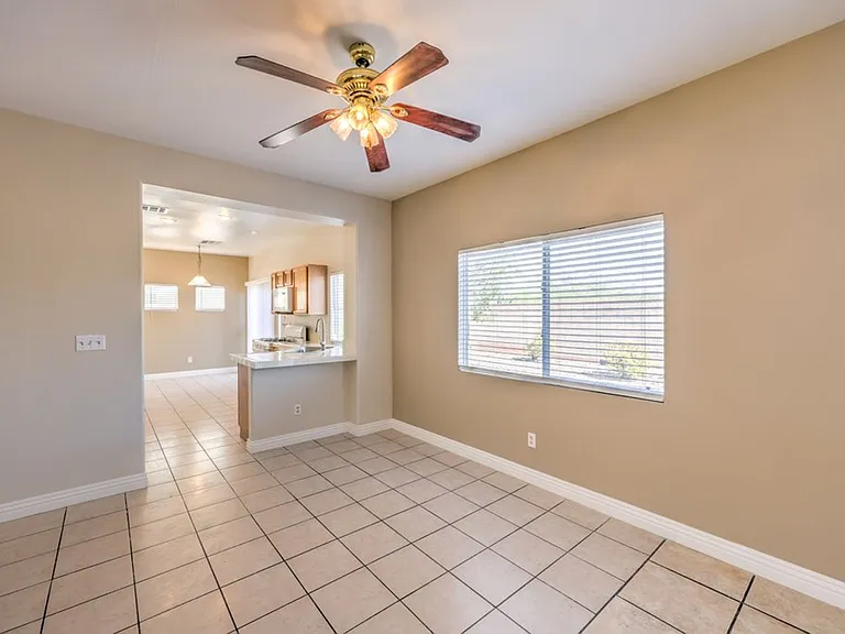 10540 Allthorn Ave — Photo 7