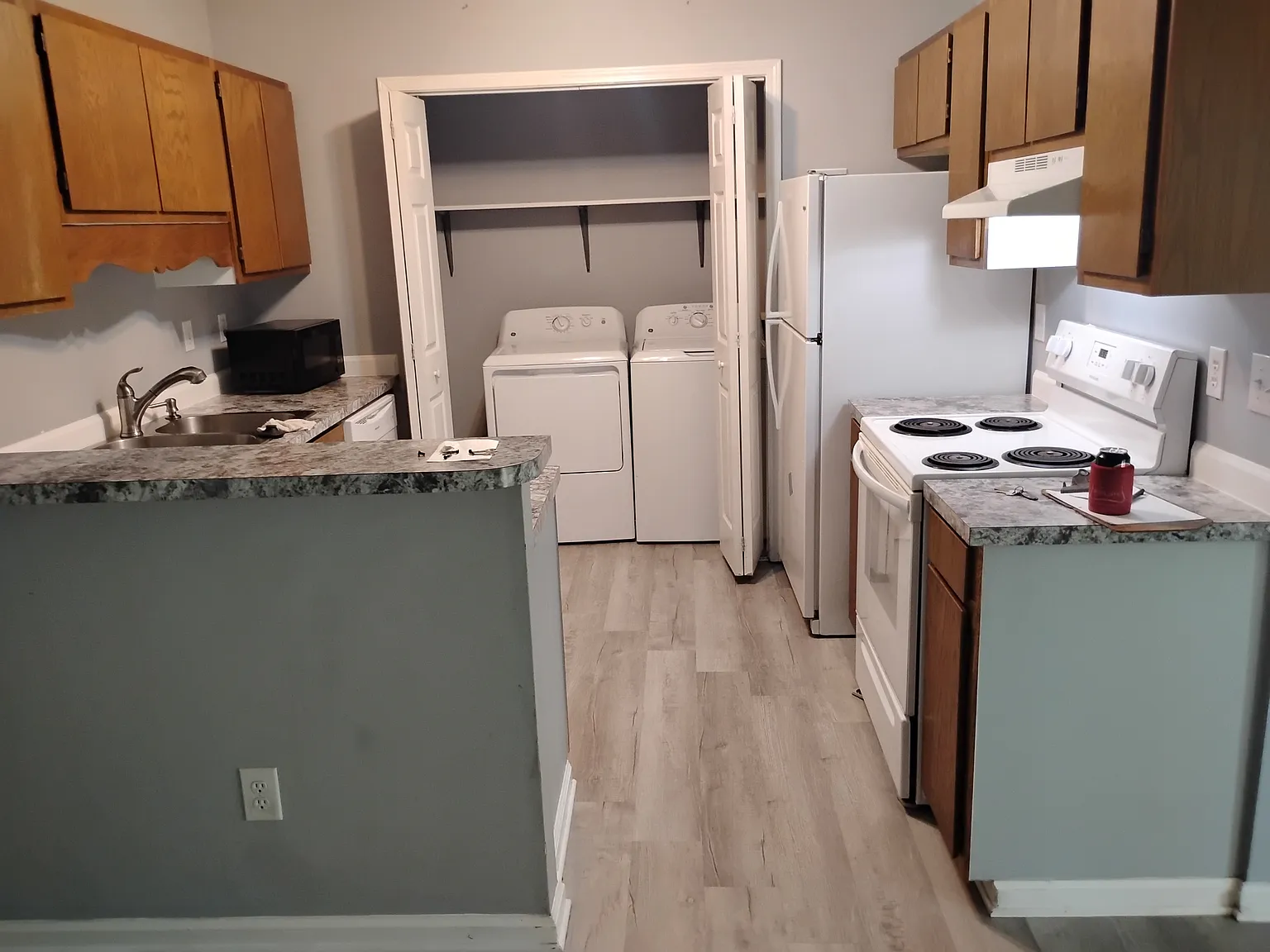 3 bed, 1200 sqft, $1,800 — Photo 2