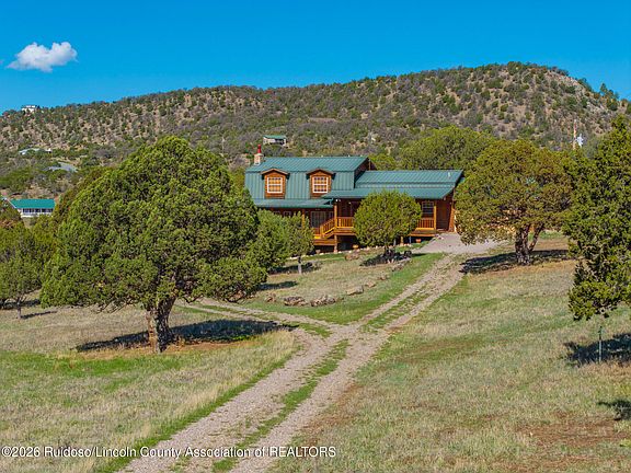 2nd image of 137 Pecos Ct
