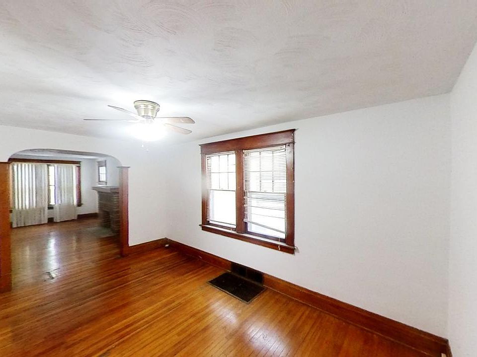 1st image of 119 Harriet Ave #1