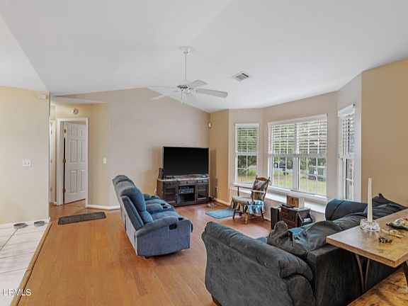 5th image of 5 Grandiflora Ln