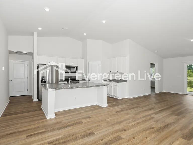 2262 Courtina Way — Photo 6