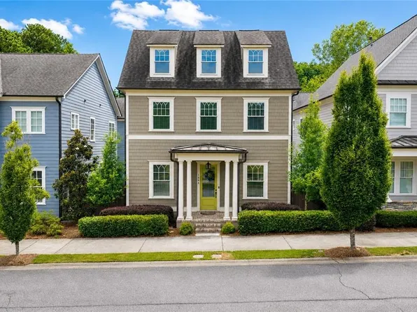 1884 Pointe Place Ave, Dunwoody, GA 30338