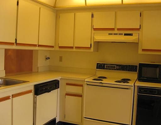 5th image of 534 S Lakes End Drive #E2