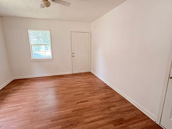 3rd image of 8209 Vine St APT 4