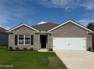 25 S Thorn Tree St, Byhalia, MS 38611