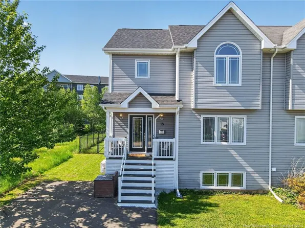 18 Hillsdale Ave, Riverview, NB E1B 5J6