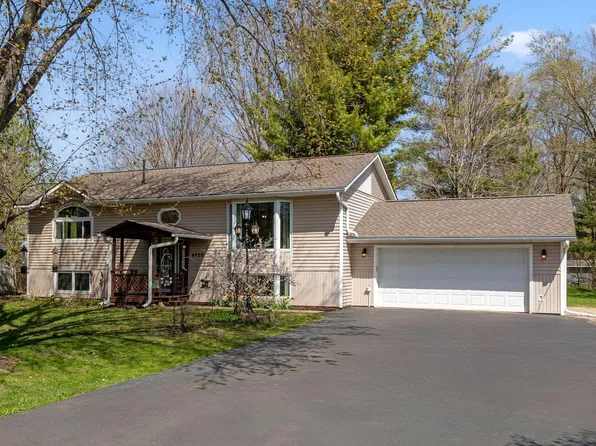 4820 Pioneer Trl, Loretto, MN 55357