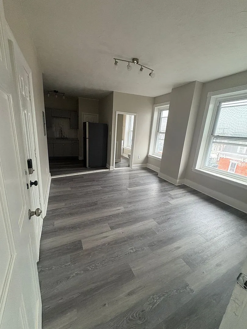 1259 N. 10th Street — Photo 3