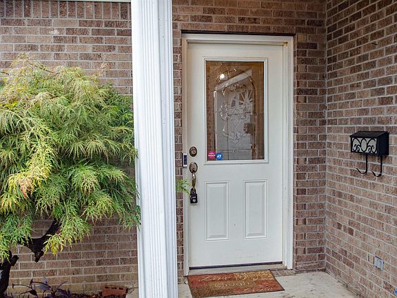 3rd image of 128 Santana Dr