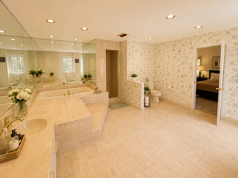 23 Valley View Dr #1 — Photo 17