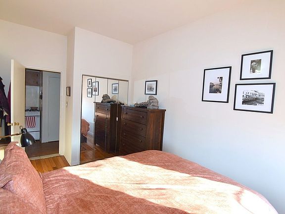 5th image of 59 W 76th St APT 5B