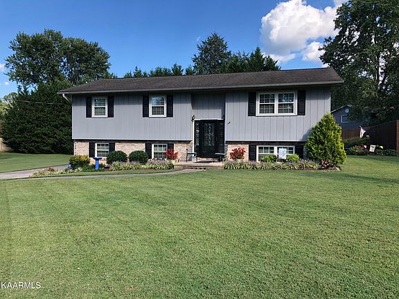 3rd image of 7104 NE Castalie Ln