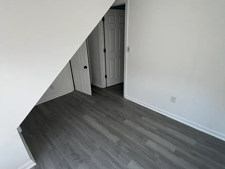 130 Park Ave — Photo 9