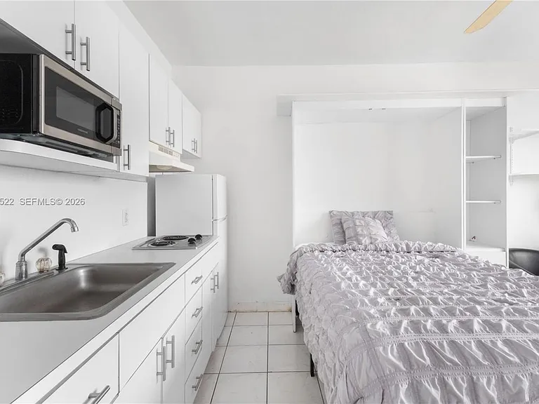 255 W 24th St #432 — Photo 7
