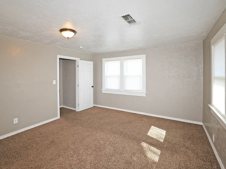 3905 S Tyler St — Photo 13