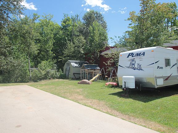 3rd image of 1080 Ontario Ave